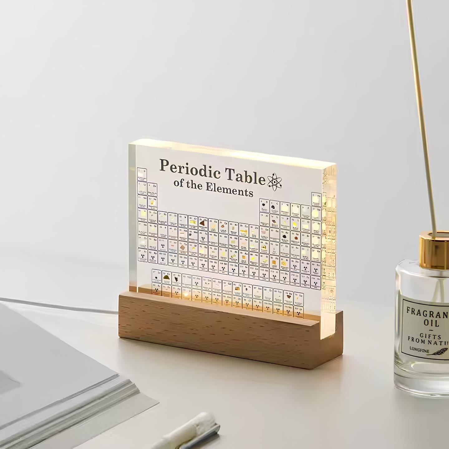 PeriodicElements™ | Beleuchtetes Periodensystem mit echten Elementen