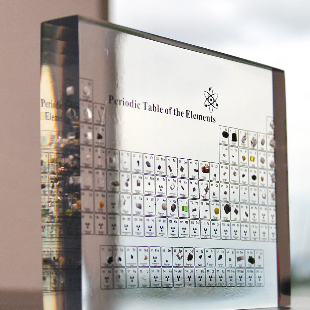 PeriodicElements™ | Beleuchtetes Periodensystem mit echten Elementen