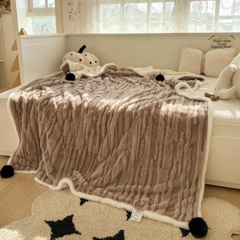 Lapinora™ | Jacquard Dicke & Weiche Winterdecke | Kaninchenfelloptik mit Bommel | Ideal für Sofa, Büro & Schlafzimmer