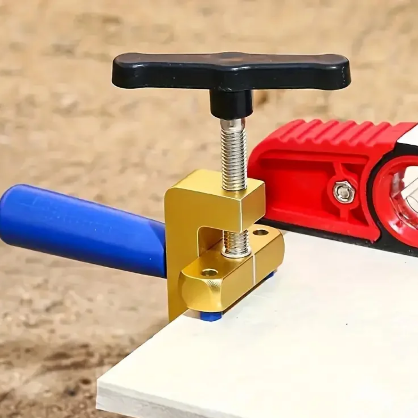 CutCraft™  | Präzises Schneiden für perfekte Heimwerkerprojekte