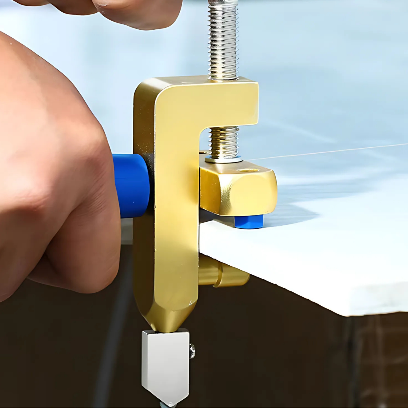 CutCraft™  | Präzises Schneiden für perfekte Heimwerkerprojekte