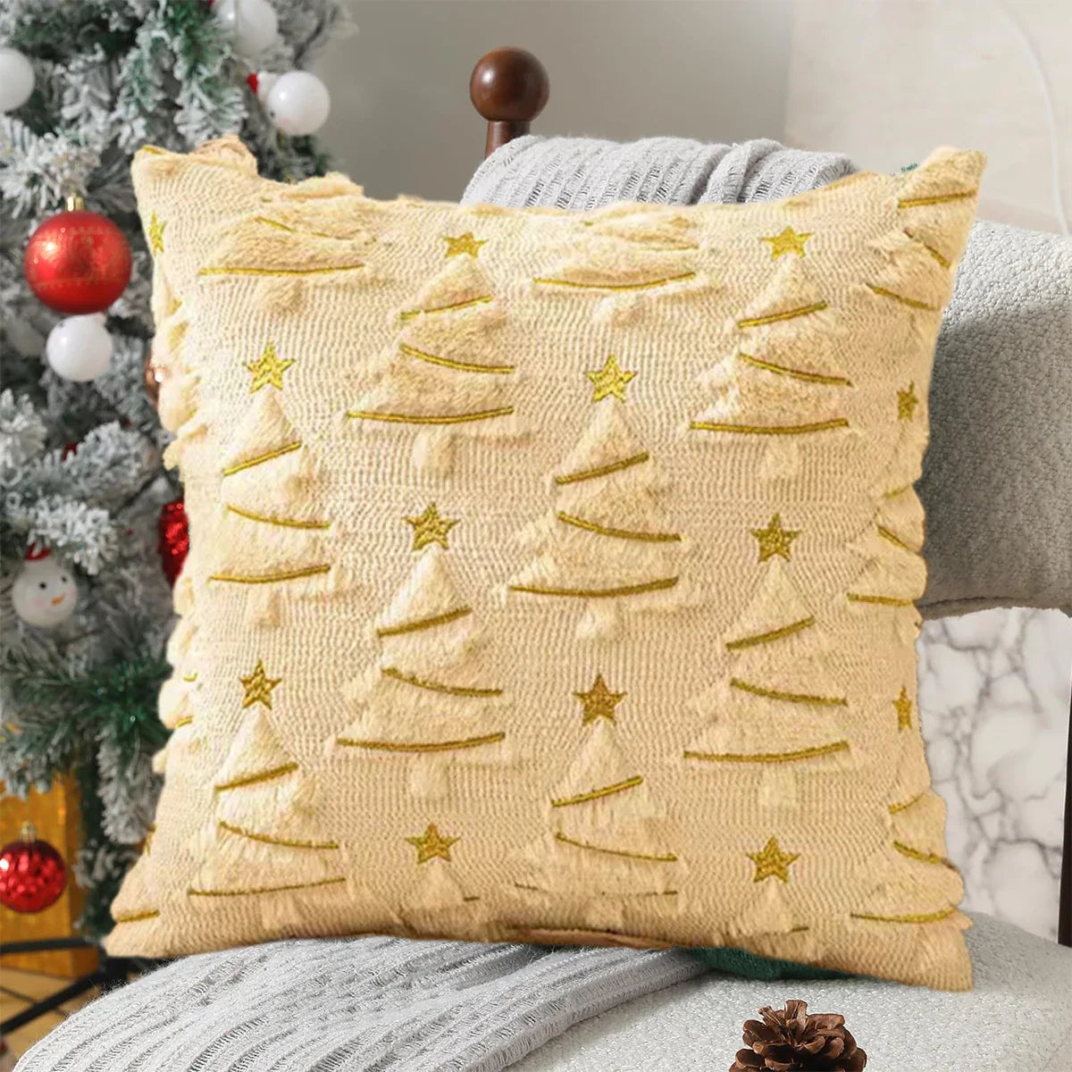 NordicPine™ | Weihnachts-Kissenbezug | Smaragdgrün mit Goldsternen | 45×45 cm