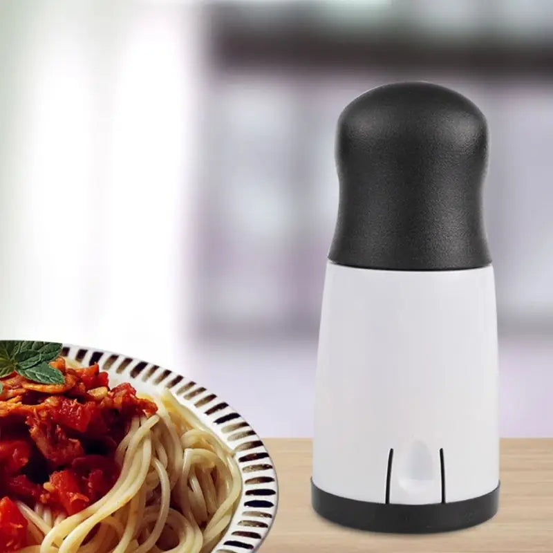 SpiceSlice Pro™ | Schnelles, sicheres und müheloses Reiben wie ein Profi