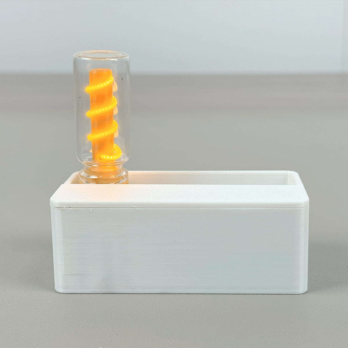 MagnetoLamp™ | 3D-gedruckte magnetische Ejektions-Nachtlampe
